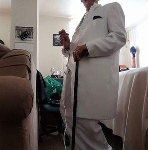 Meet your Posher, Ernest